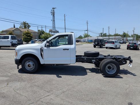 New 2025 Ford F350 XL image 7