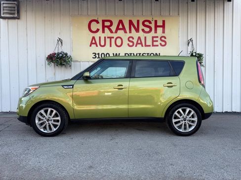 Used 2017 Kia Soul + FWD image 3