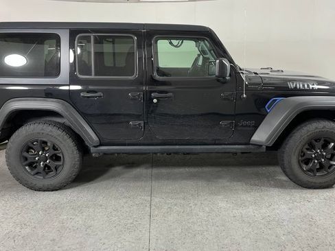 Used 2021 Jeep Wrangler Unlimited Sport AWD/4WD image 2