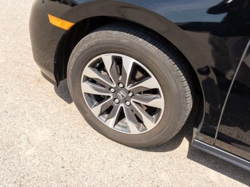Used 2024 Honda Odyssey EX-L image 11