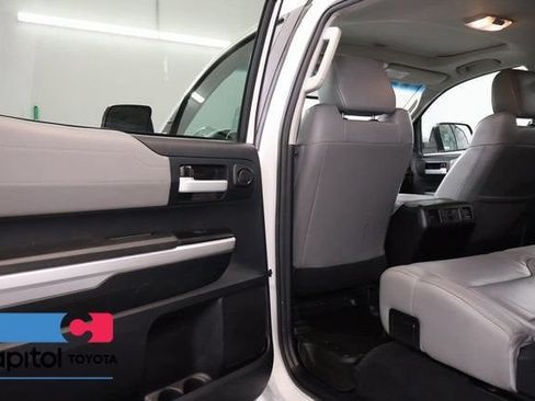 Used 2015 Toyota Tundra Limited w/ Limited Premium Package AWD/4WD image 29