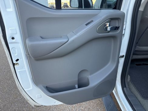 Used 2016 Nissan Frontier SV w/ SV Value Truck Package image 21