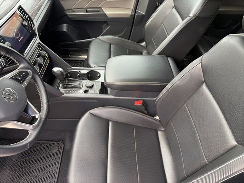 Used 2022 Volkswagen Atlas Cross Sport SE image 7