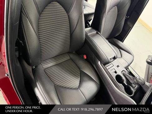 Used 2022 Toyota Highlander XSE FWD image 51