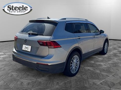 Used 2024 Volkswagen Tiguan SE image 2