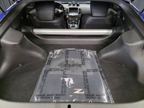 Used 2020 Nissan 370Z NISMO RWD image 36