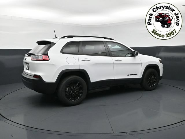 Used 2023 Jeep Cherokee Altitude Lux AWD/4WD image 2