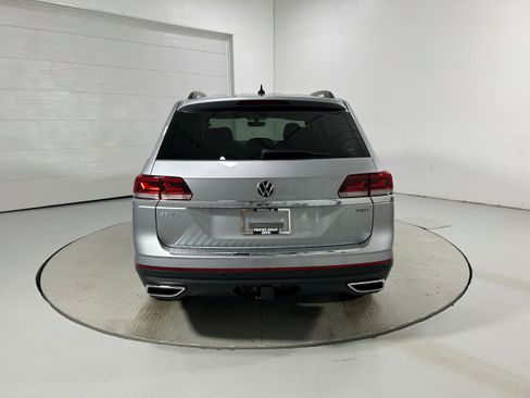 Used 2023 Volkswagen Atlas SE AWD/4WD image 32