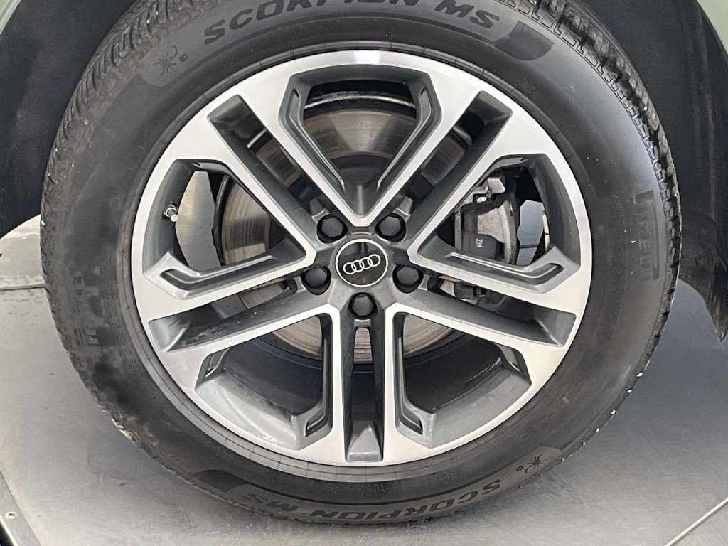 Certified 2025 Audi Q5 Premium w/ Convenience Package AWD/4WD image 13