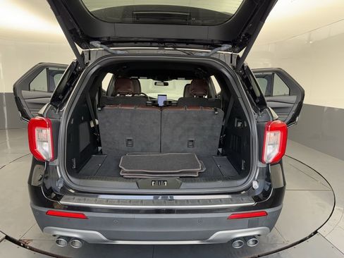 Used 2022 Ford Explorer Platinum w/ Equipment Group 601A image 6