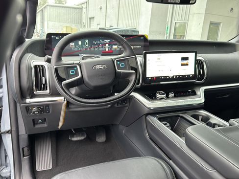 New 2025 Ford Expedition Max Platinum w/ Stealth Performance Package image 23