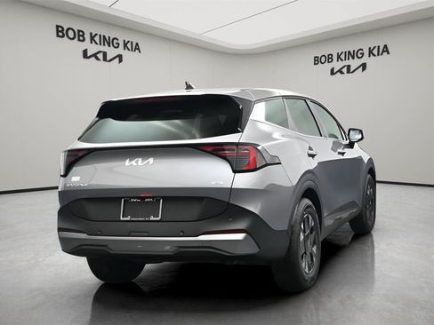 New 2026 Kia Sportage LX FWD image 12