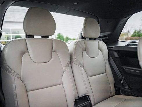 New 2026 Volvo XC90 B6 Ultra w/ Protection Package image 33