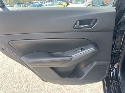 Used 2024 Nissan Altima 2.5 SV image 25