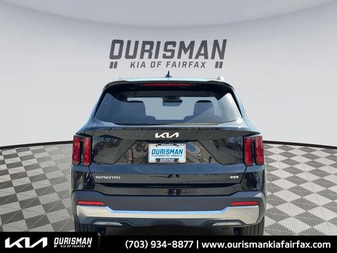 New 2025 Kia Sorento EX image 4