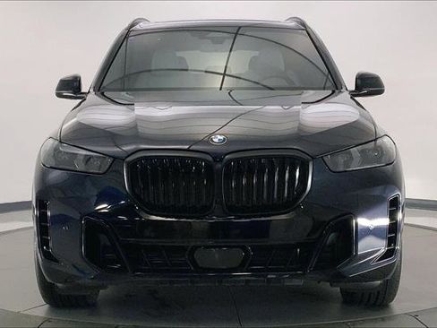 Used 2024 BMW X5 xDrive40i w/ M Sport Package image 2