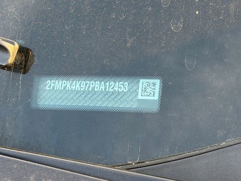 Used 2023 Ford Edge Titanium w/ Class II Trailer Tow Package image 11