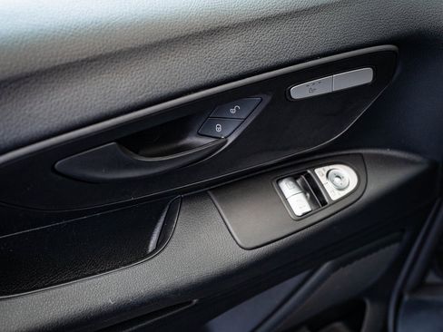 Used 2023 Mercedes-Benz Metris Passenger image 21