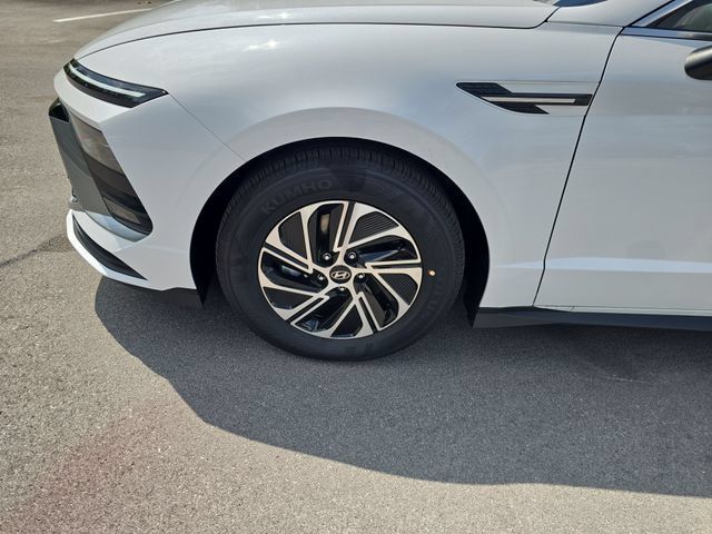 New 2026 Hyundai Sonata Blue FWD image 10