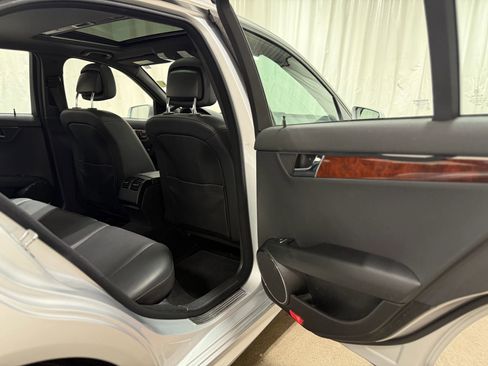 Used 2010 Mercedes-Benz C 300 C 300 Sport Sedan 4D image 29