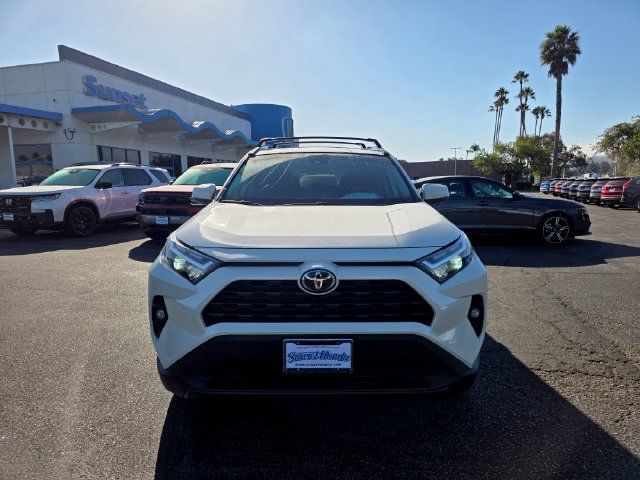 Used 2022 Toyota RAV4 XLE Premium AWD/4WD image 4