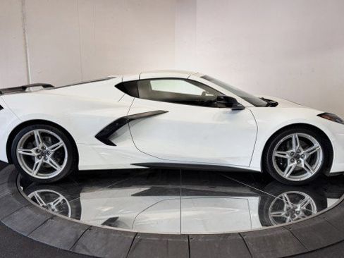 Used 2023 Chevrolet Corvette 3LT w/ Z51 Performance Package image 26