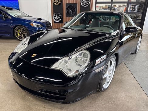 Used 2004 Porsche 911 Carrera image 2