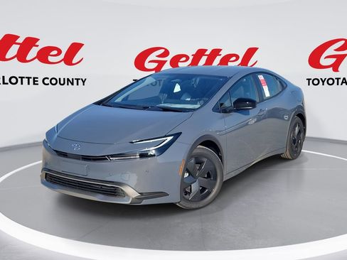 New 2026 Toyota Prius SE image 1
