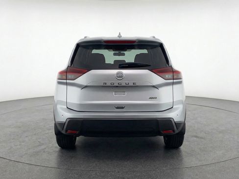 Used 2025 Nissan Rogue SV image 7