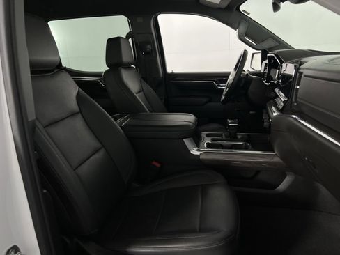 Used 2023 Chevrolet Silverado 1500 LTZ image 32