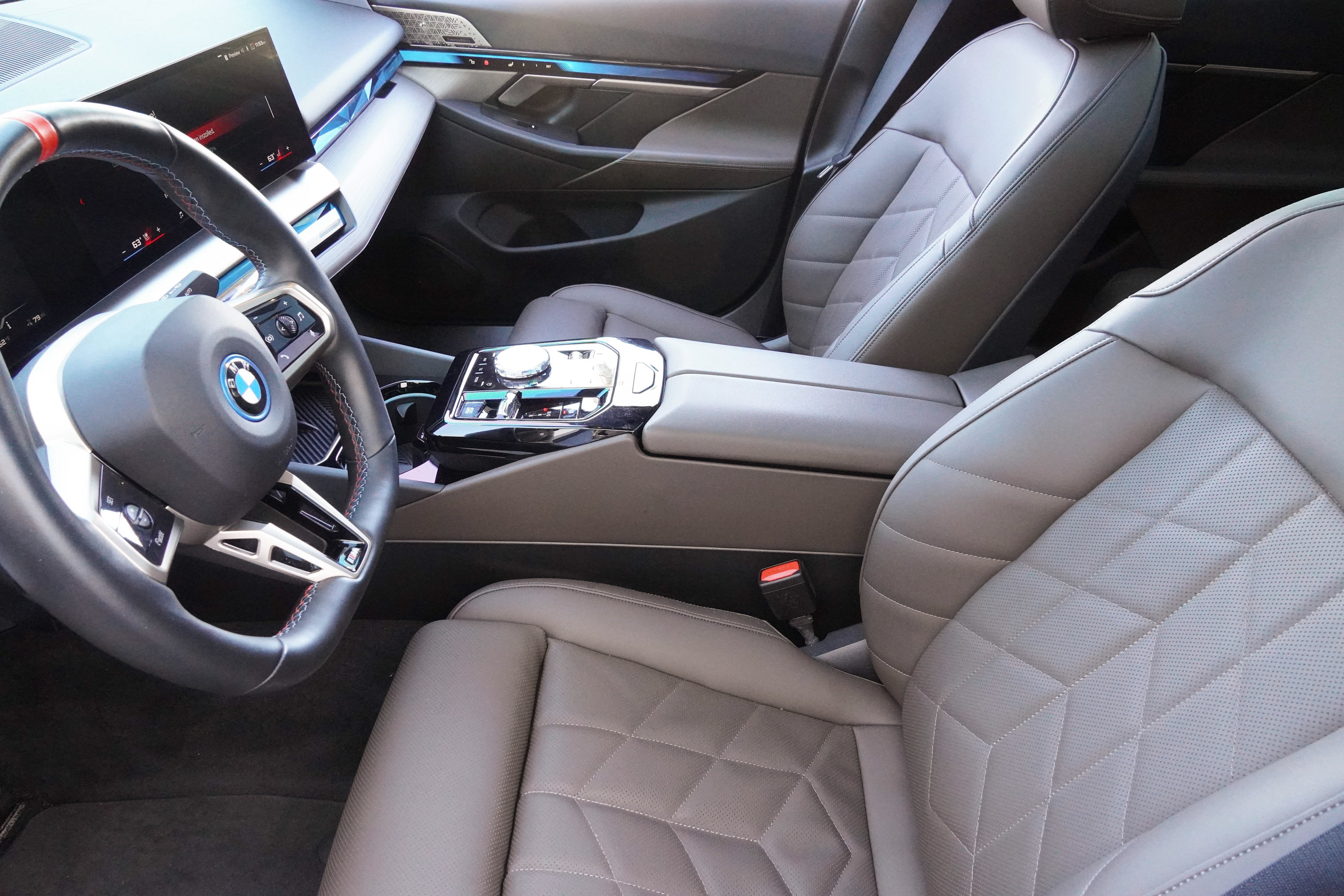 Certified 2024 BMW i5 M60 w/ Executive Package AWD/4WD image 8