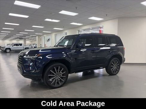 Used 2024 Lexus GX 550 w/ Accessory Package (Z1) AWD/4WD image 3