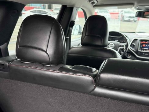 Used 2018 Jeep Cherokee Trailhawk image 84