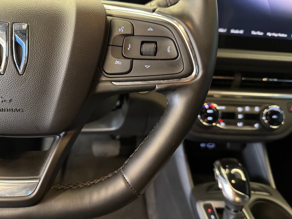 Used 2024 Buick Envista Preferred w/ Convenience I Package FWD image 12