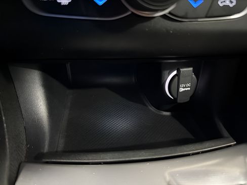Used 2019 Dodge Charger SXT RWD image 23