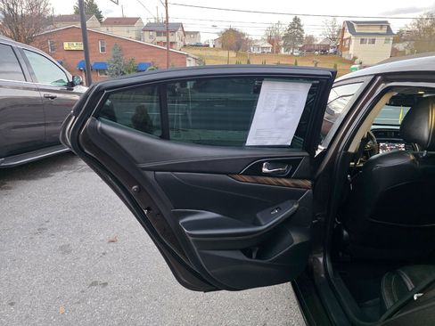 Used 2016 Nissan Maxima Platinum w/ Interior Lighting Package image 12