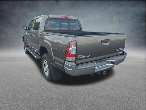 Used 2015 Toyota Tacoma PreRunner w/ SR5 Package RWD image 10