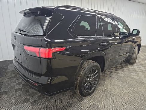 Used 2024 Toyota Sequoia Platinum image 10