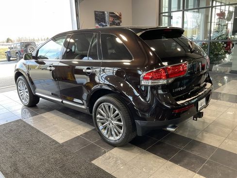 Used 2013 Lincoln MKX FWD image 5