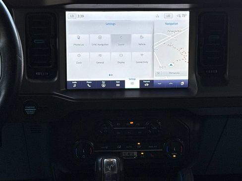Used 2022 Ford Bronco Outer Banks AWD/4WD image 19