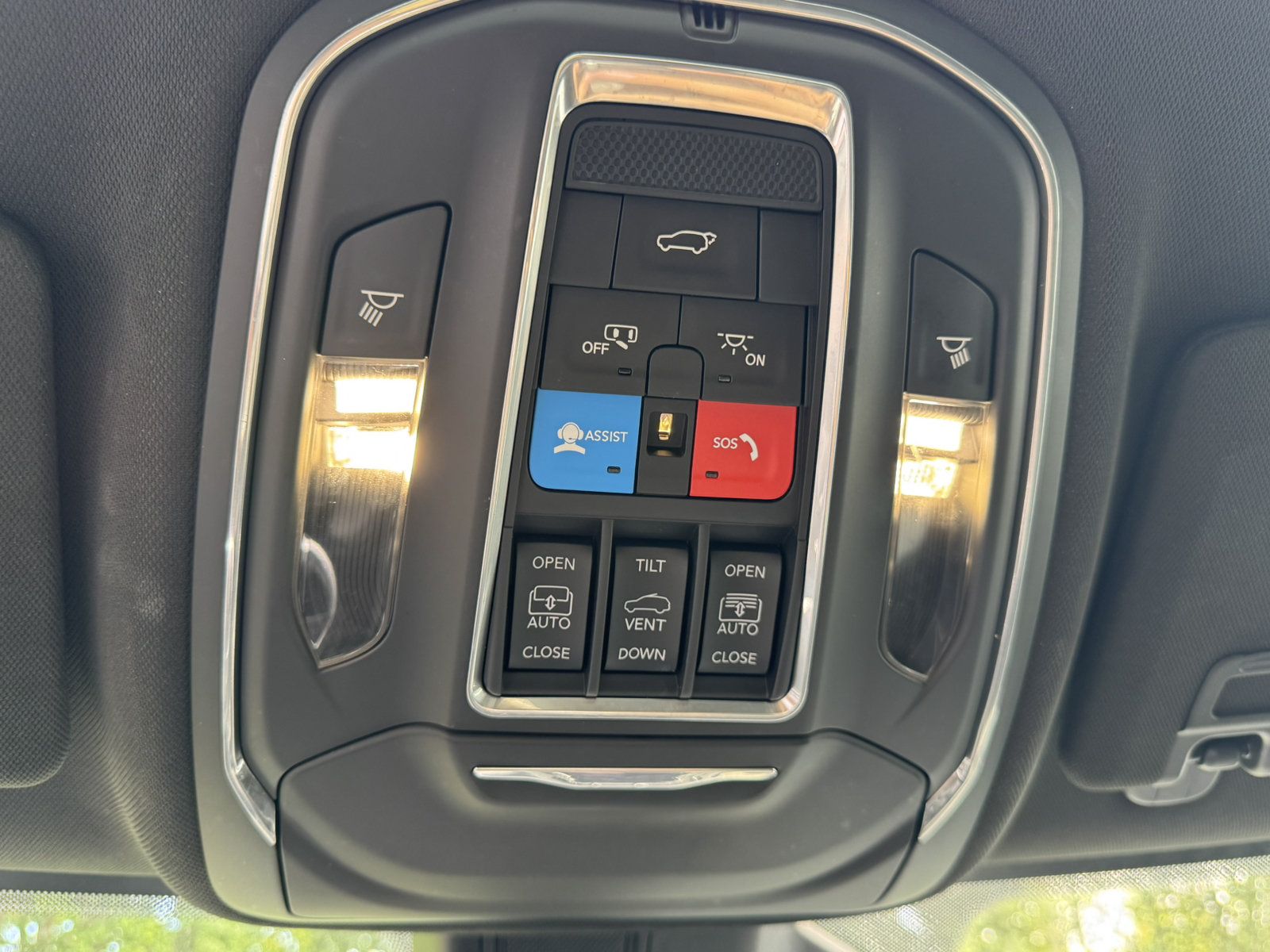 Used 2024 Jeep Grand Cherokee Limited 4xe AWD/4WD image 27