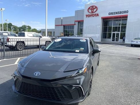Certified 2026 Toyota Camry SE FWD image 1