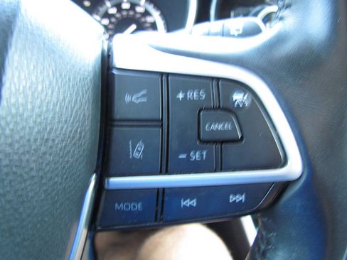 Used 2022 Toyota Highlander XLE AWD/4WD image 26