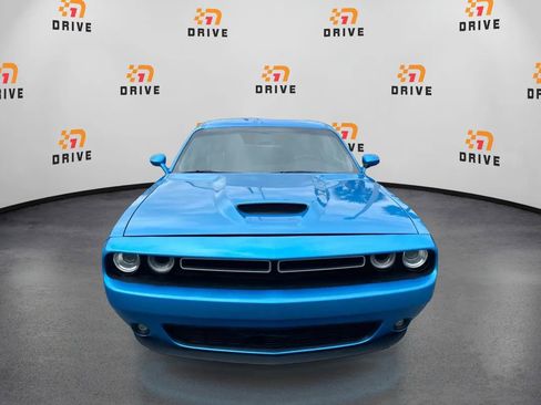 Used 2015 Dodge Challenger SRT w/ Technology Group RWD image 8