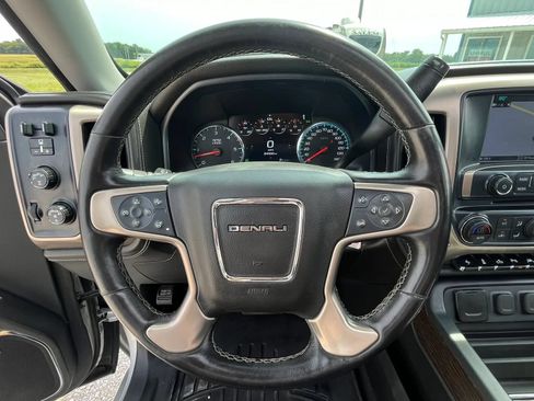 Used 2018 GMC Sierra 1500 Denali w/ Denali Ultimate Package AWD/4WD image 16