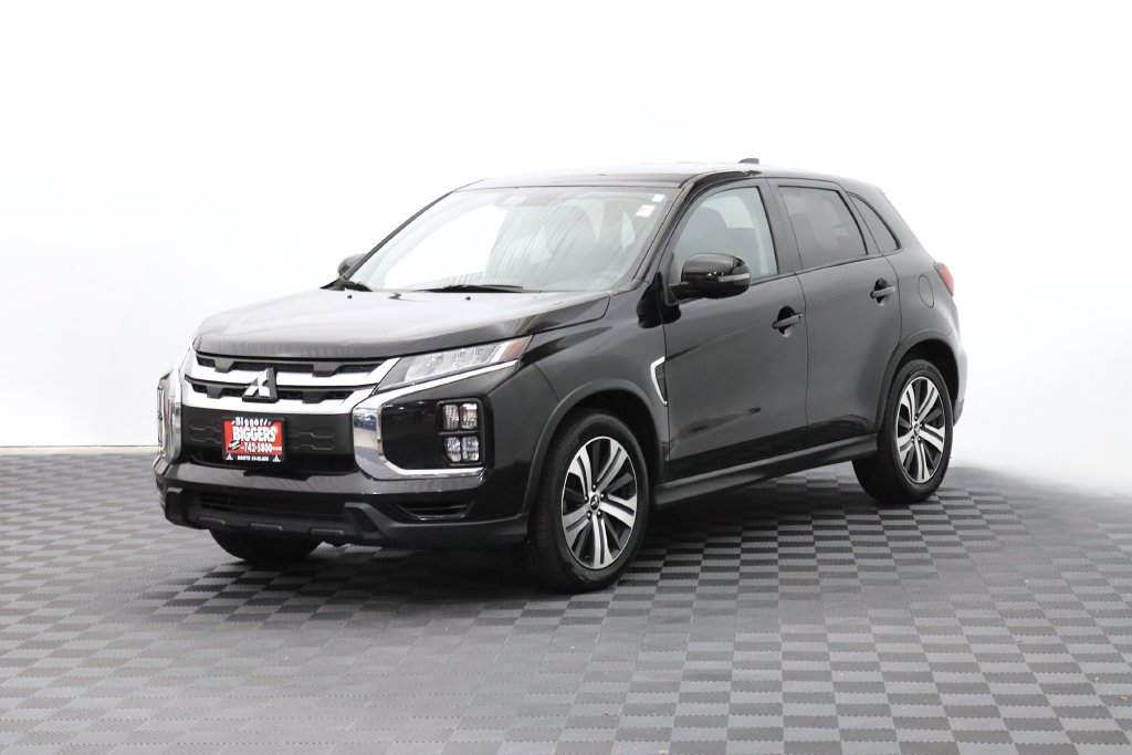 Used 2024 Mitsubishi Outlander Sport SE AWD/4WD image 3