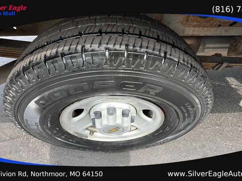 Used 2004 Chevrolet Silverado 2500 W/T RWD image 16