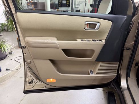 Used 2011 Honda Pilot LX image 10