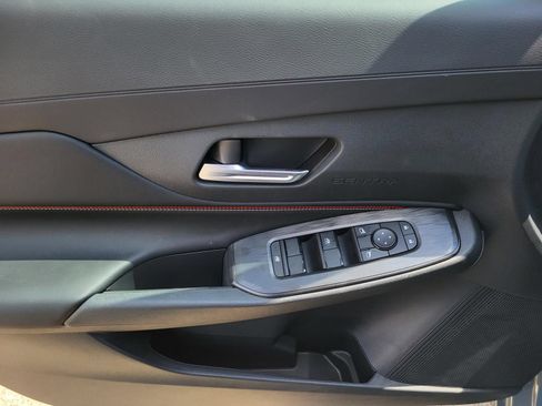 New 2027 Nissan Sentra SR w/ Floor Mat Package FWD image 15