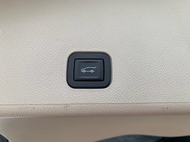 Used 2013 Cadillac SRX Performance w/ Driver Awareness Package FWD image 22